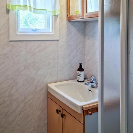 Pet Friendly In With Wifi Holiday home